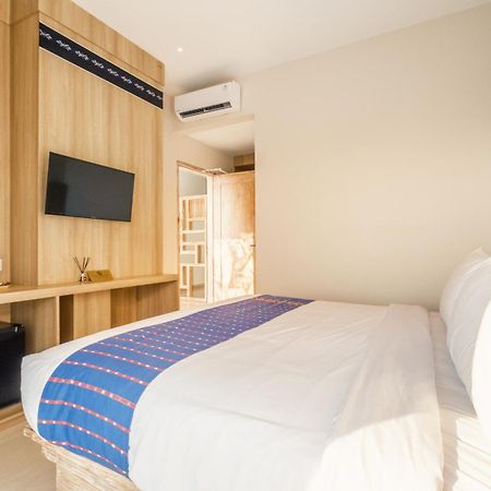 Dejavu 2.0 Hotel Bajo Komodo Лабуан-Баджо Екстер'єр фото