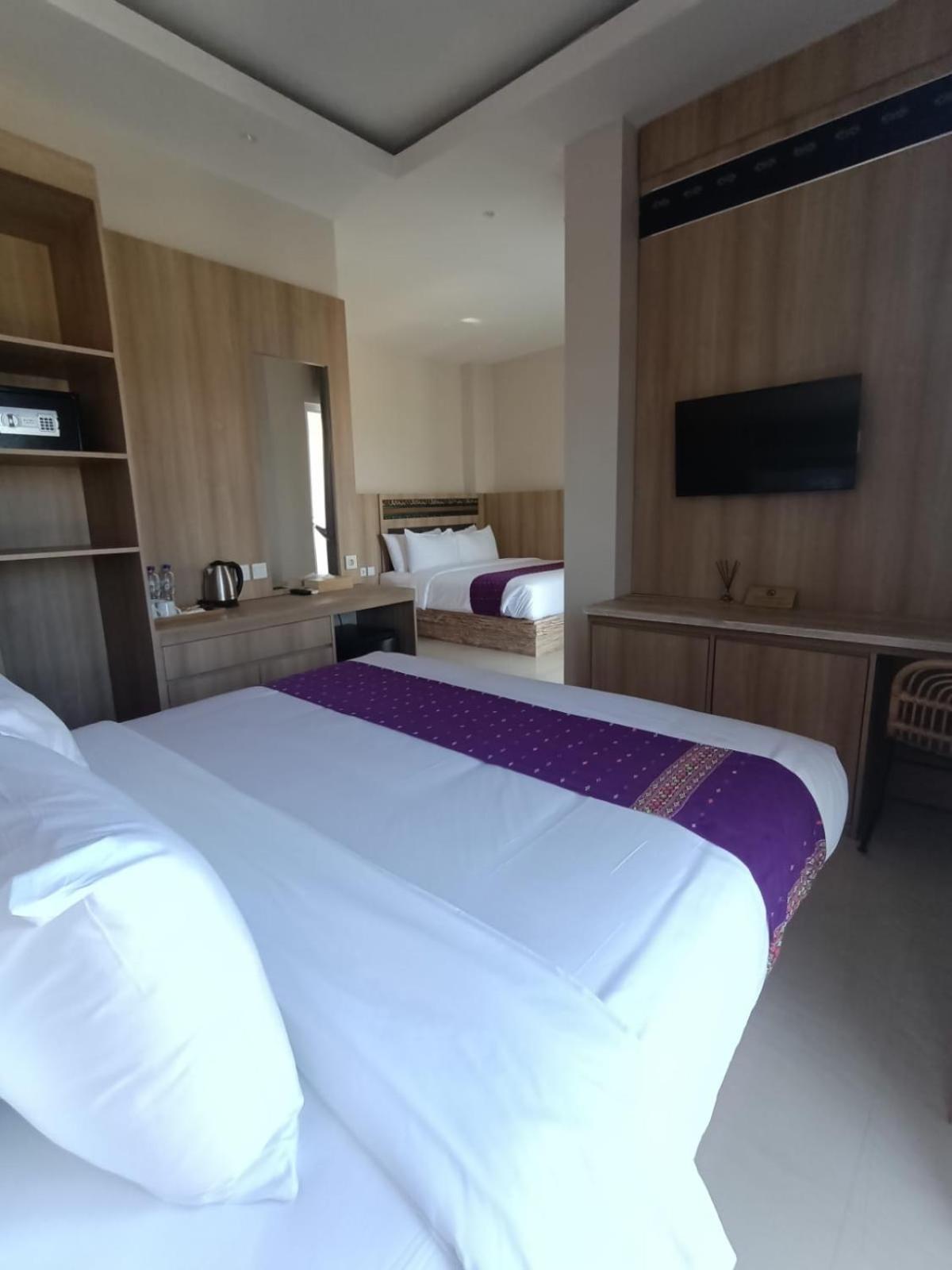 Dejavu 2.0 Hotel Bajo Komodo Лабуан-Баджо Екстер'єр фото