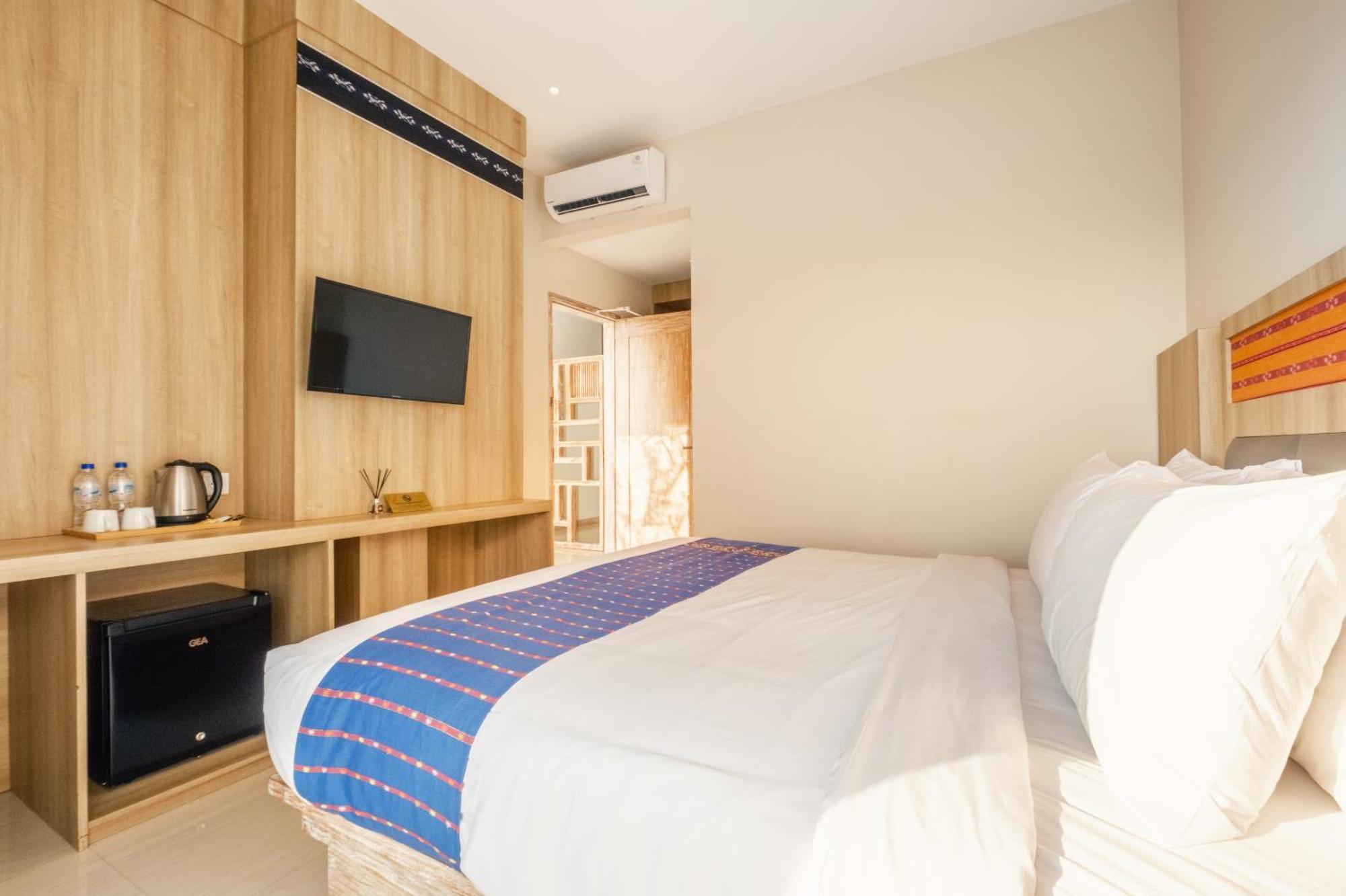 Dejavu 2.0 Hotel Bajo Komodo Лабуан-Баджо Екстер'єр фото