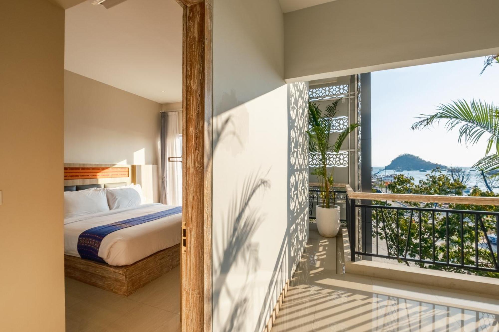 Dejavu 2.0 Hotel Bajo Komodo Лабуан-Баджо Екстер'єр фото