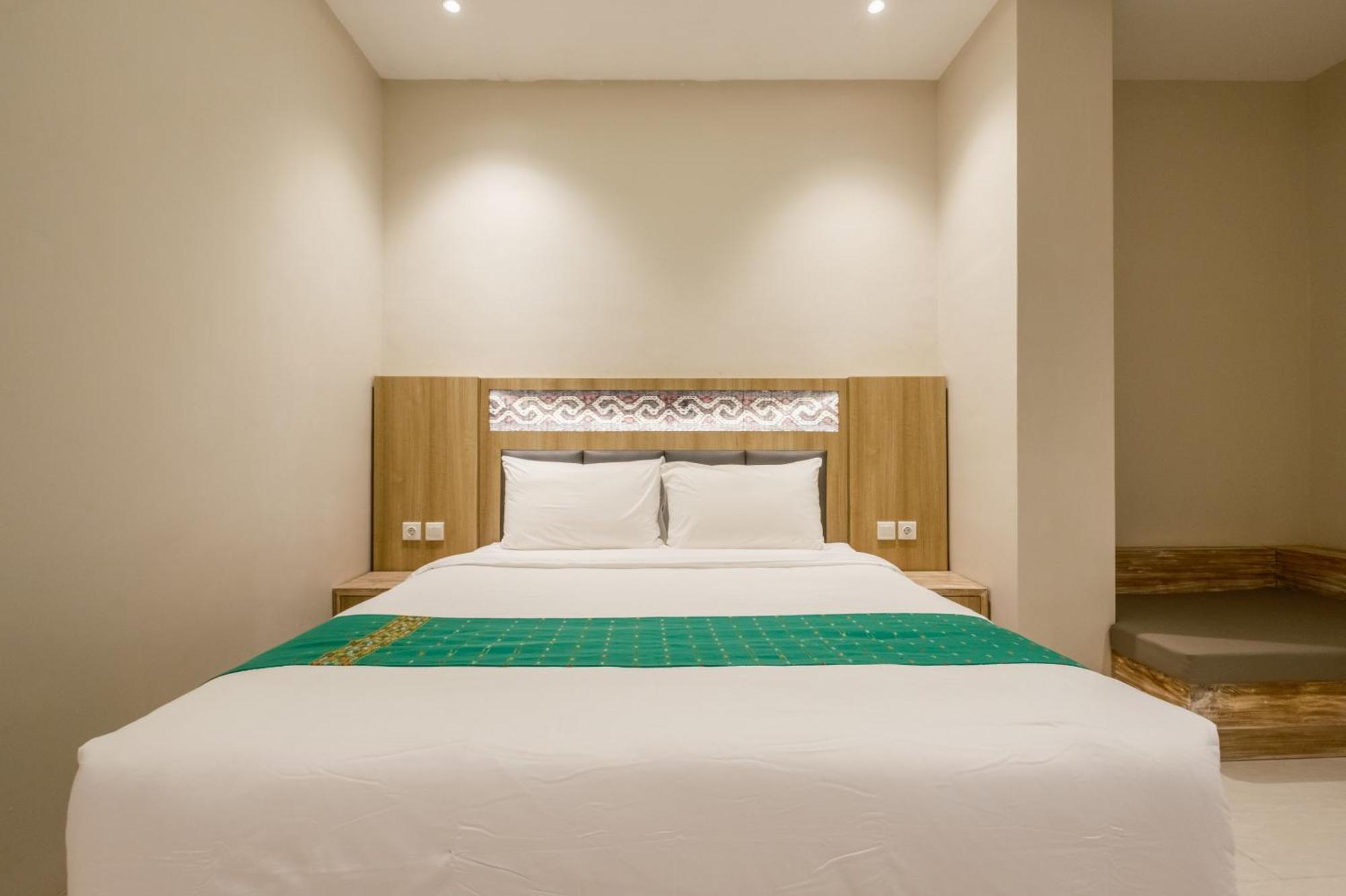 Dejavu 2.0 Hotel Bajo Komodo Лабуан-Баджо Екстер'єр фото