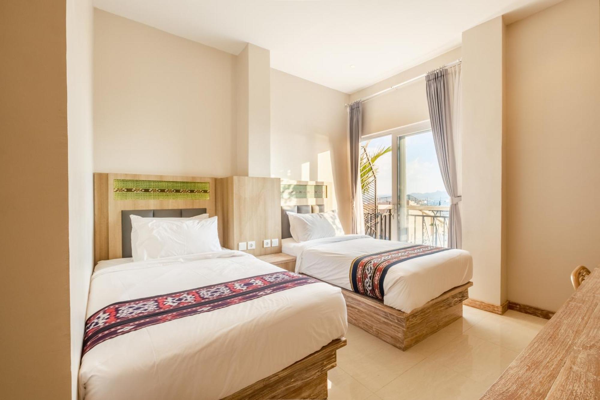 Dejavu 2.0 Hotel Bajo Komodo Лабуан-Баджо Екстер'єр фото